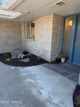 $464,000 | 609 Skyline Drive, Sunnyside, WA 98944