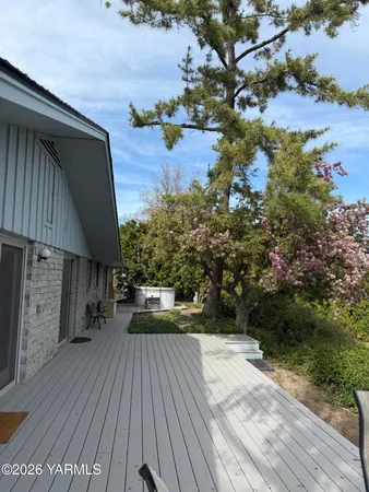 $464,000 | 609 Skyline Drive, Sunnyside, WA 98944