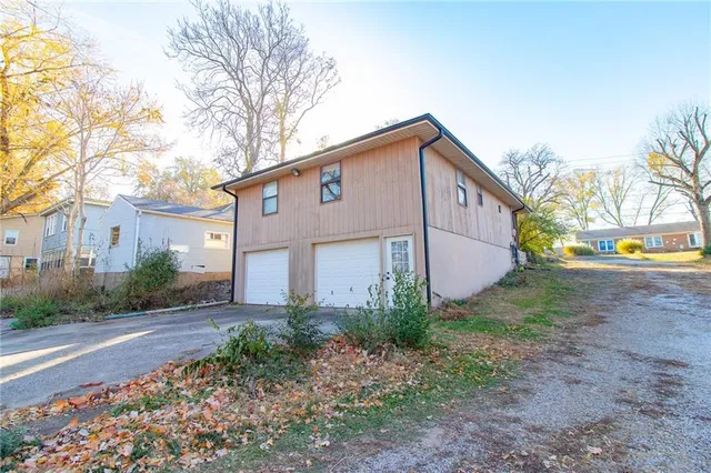 $180,000 | 11314 East Park Street, Sugar Creek, MO 64054