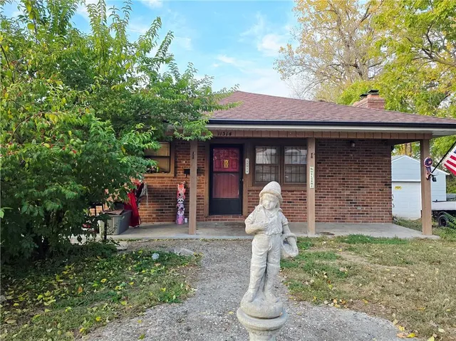 $180,000 | 11314 East Park Street, Sugar Creek, MO 64054
