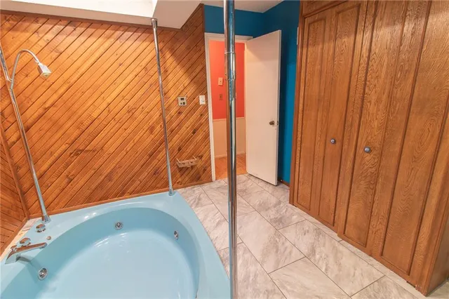 $180,000 | 11314 East Park Street, Sugar Creek, MO 64054