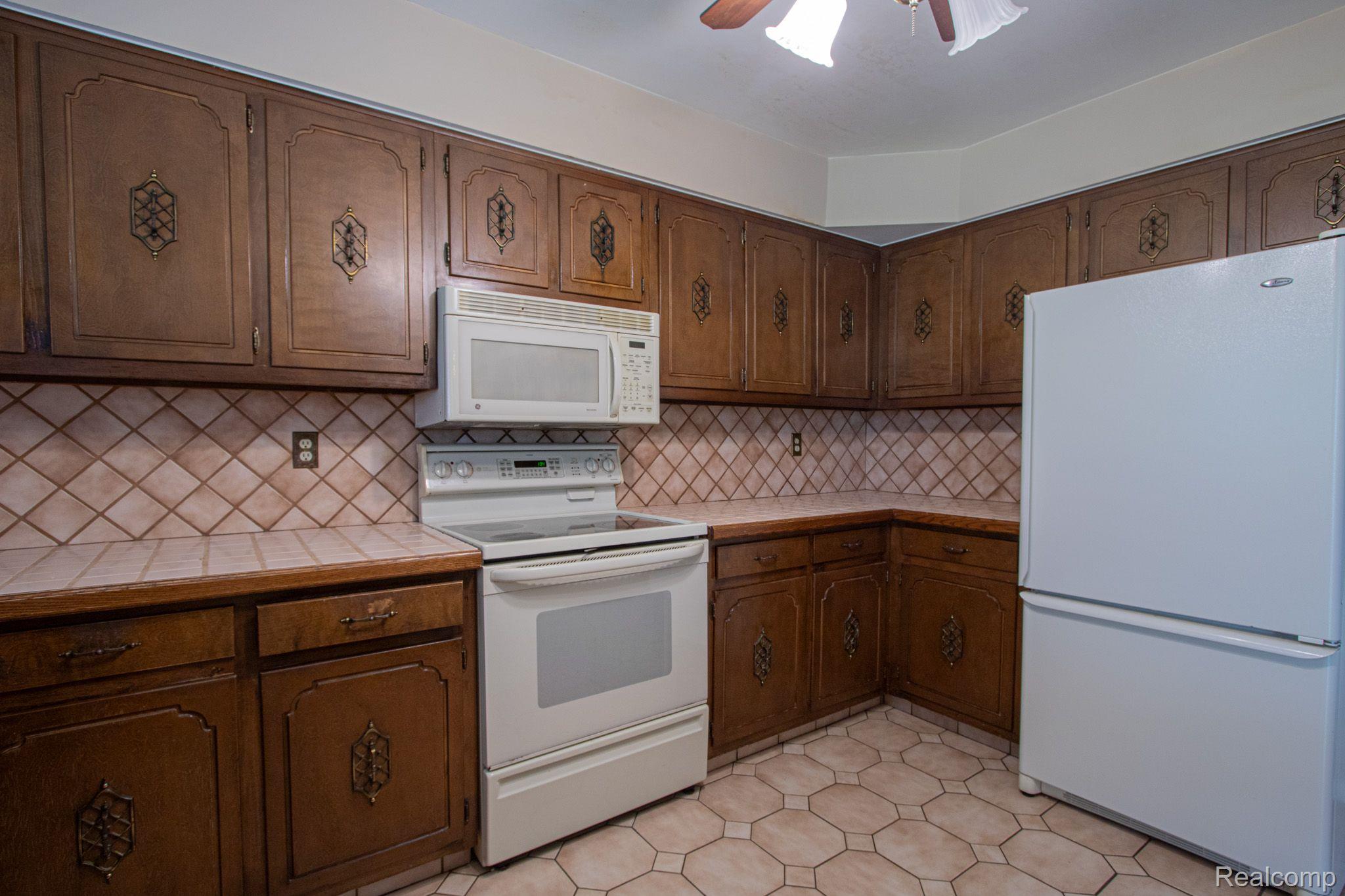 37499 Radde Street Clinton Township, MI 48036 - Photo 17 of 39
