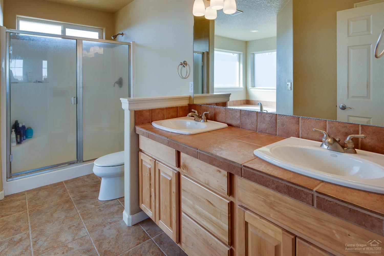 1622 Northwest Rimrock Drive Redmond, OR 97756 - Photo 14 of 22 Additional Photo