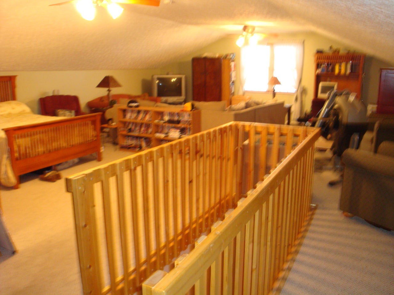 37 Village Road Lewisburg, WV 24901 - Photo 15 of 20 Upstaris bedroom/family