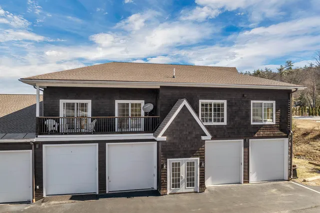 $510,000 | 41 Glendale Place, Unit 13 A & B, Gilford, NH 03249