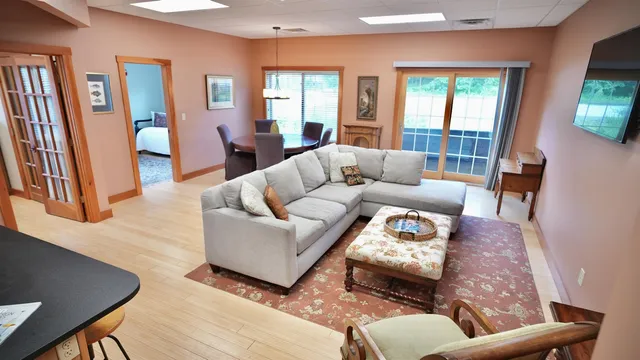 $510,000 | 41 Glendale Place, Unit 13 A & B, Gilford, NH 03249