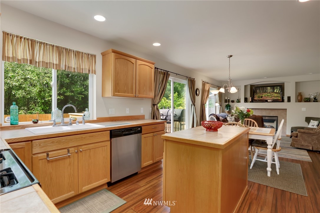 1016 Center Road, Unit B Everett, WA 98204 - Photo 8 of 22