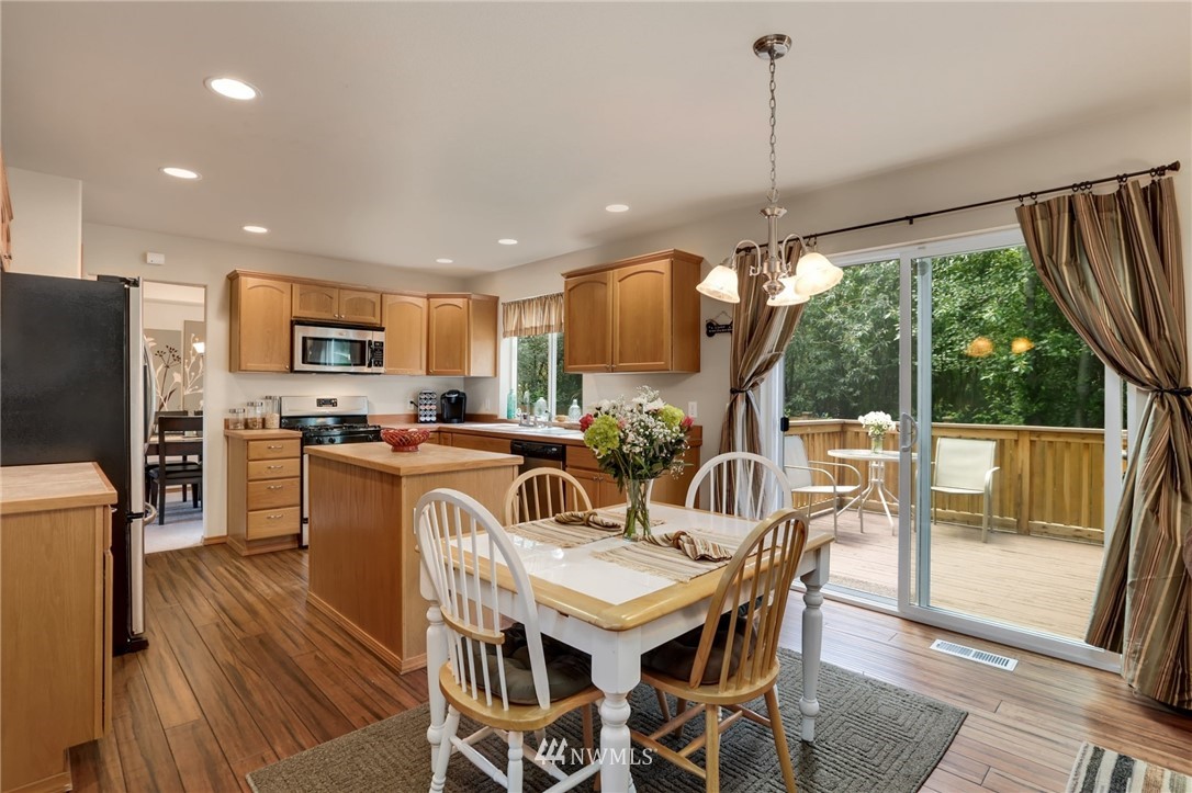 1016 Center Road, Unit B Everett, WA 98204 - Photo 9 of 22