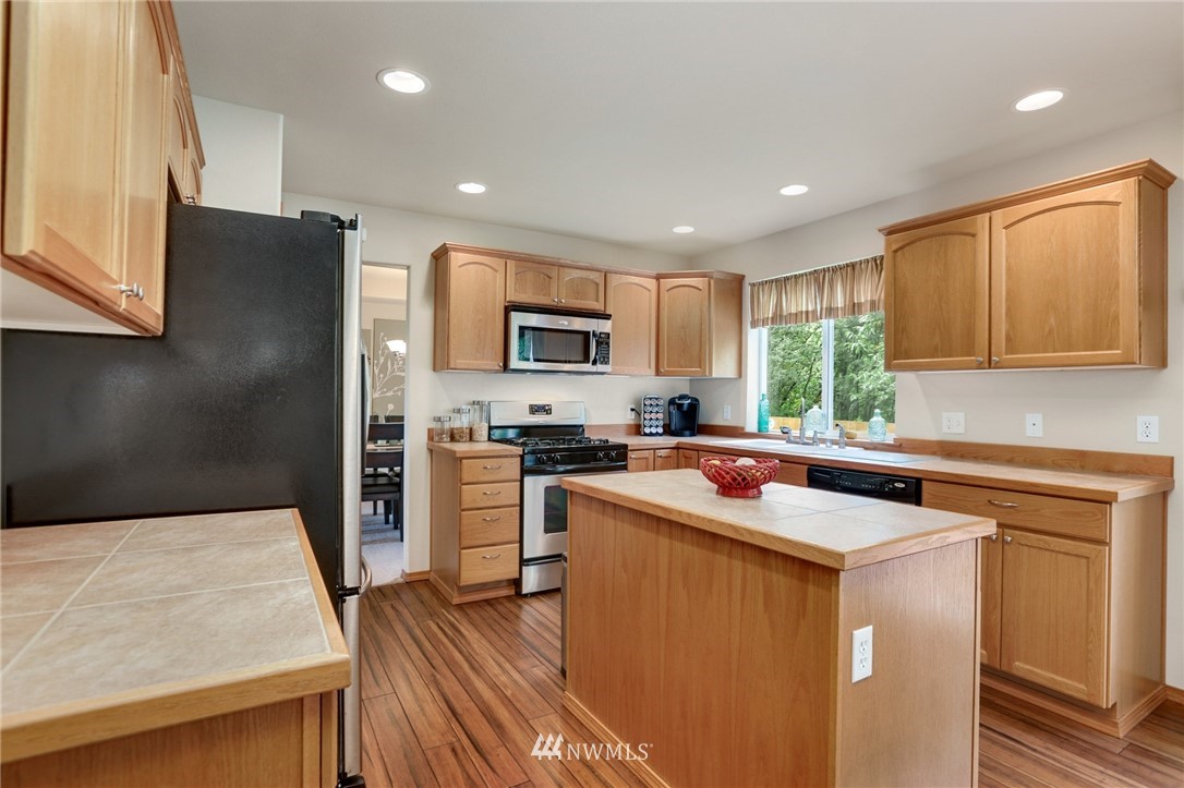 1016 Center Road, Unit B Everett, WA 98204 - Photo 10 of 22