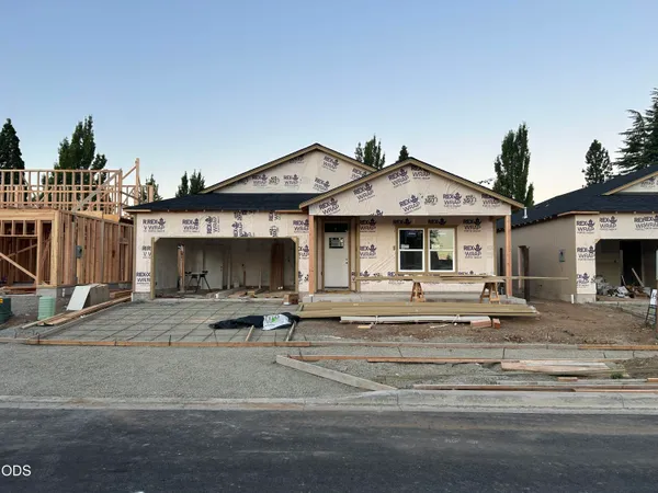 $445,000 | 2217 Piazza Drive, Medford, OR 97501