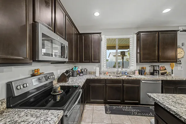 $2,700 | 18235 West Ida Lane, Surprise, AZ 85387