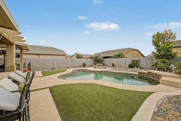 $2,700 | 18235 West Ida Lane, Surprise, AZ 85387