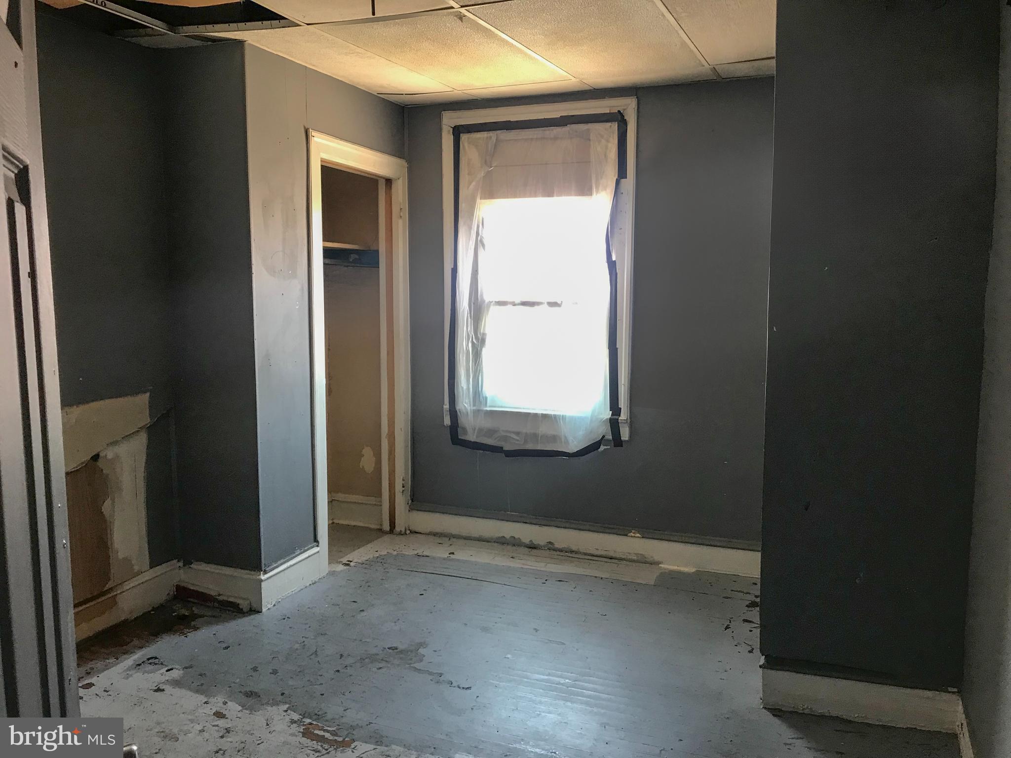 4613 Vista Street Philadelphia, PA 19136 - Photo 20 of 21 an empty room that has a window