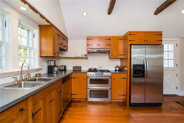 $3,500 | 15 Snell Road, Little Compton, RI 02837