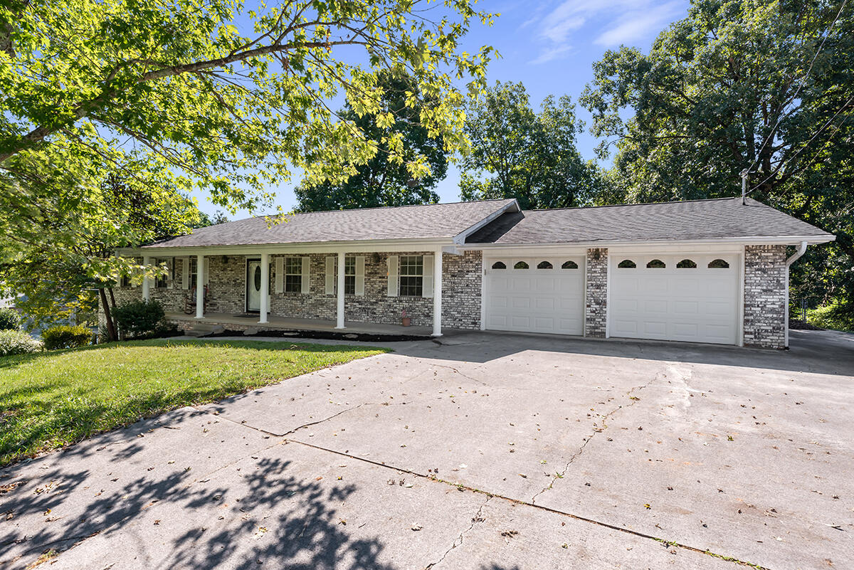 7412 Wickam Road Knoxville, TN 37931 - Photo 2 of 38 DSC_7663