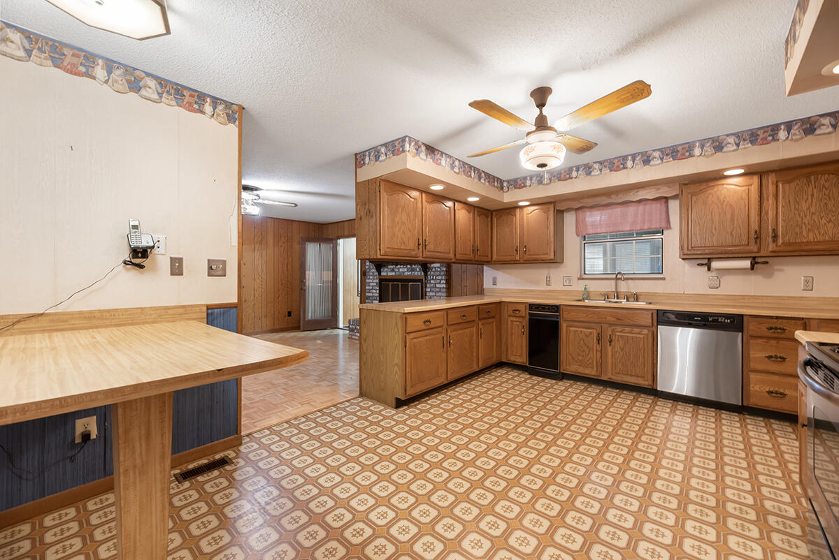 7412 Wickam Road Knoxville, TN 37931 - Photo 6 of 38 DSC_7533