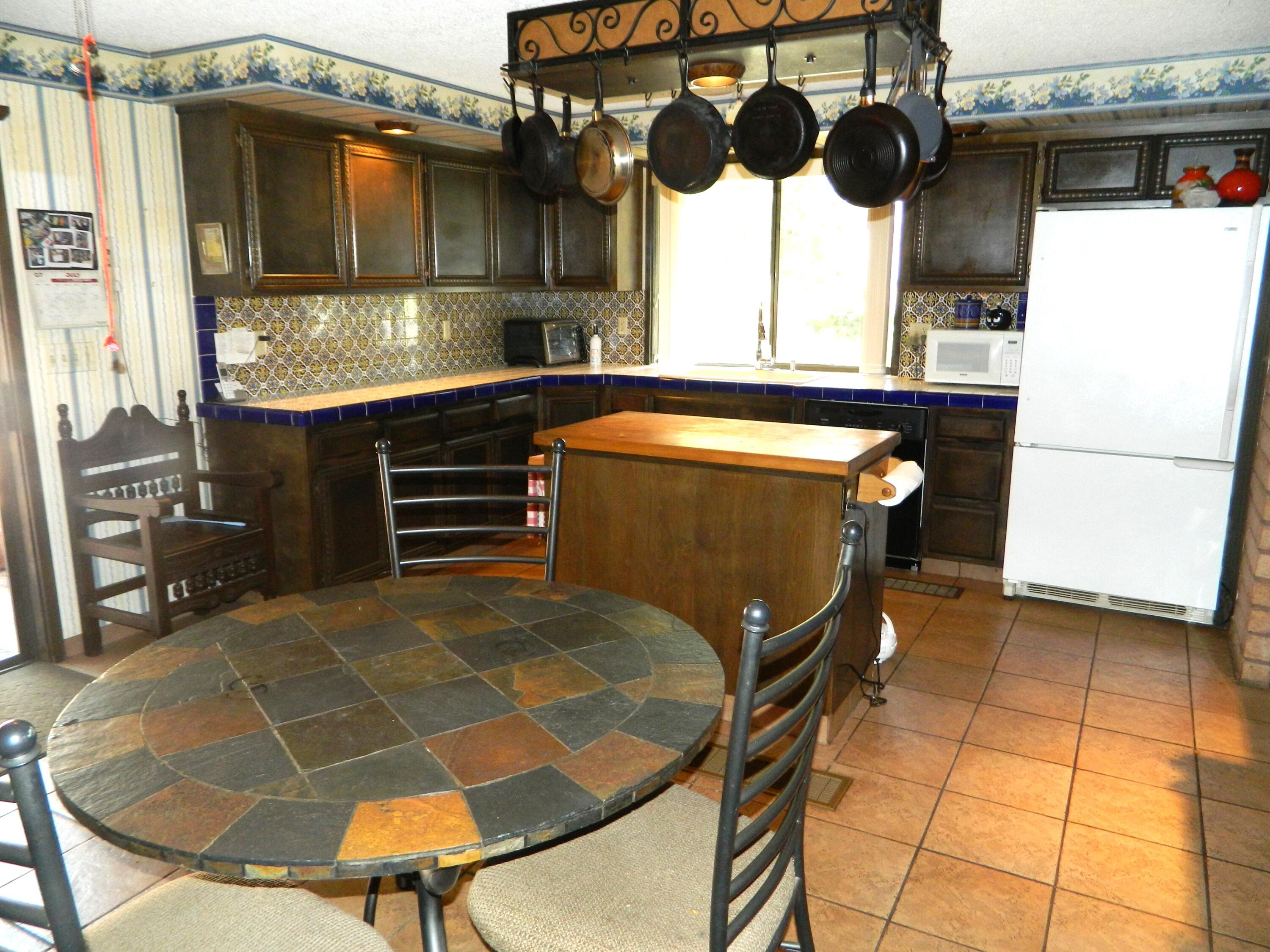 611 Pine Grove Road Klamath Falls, OR 97603 - Photo 8 of 25 DSCN1740