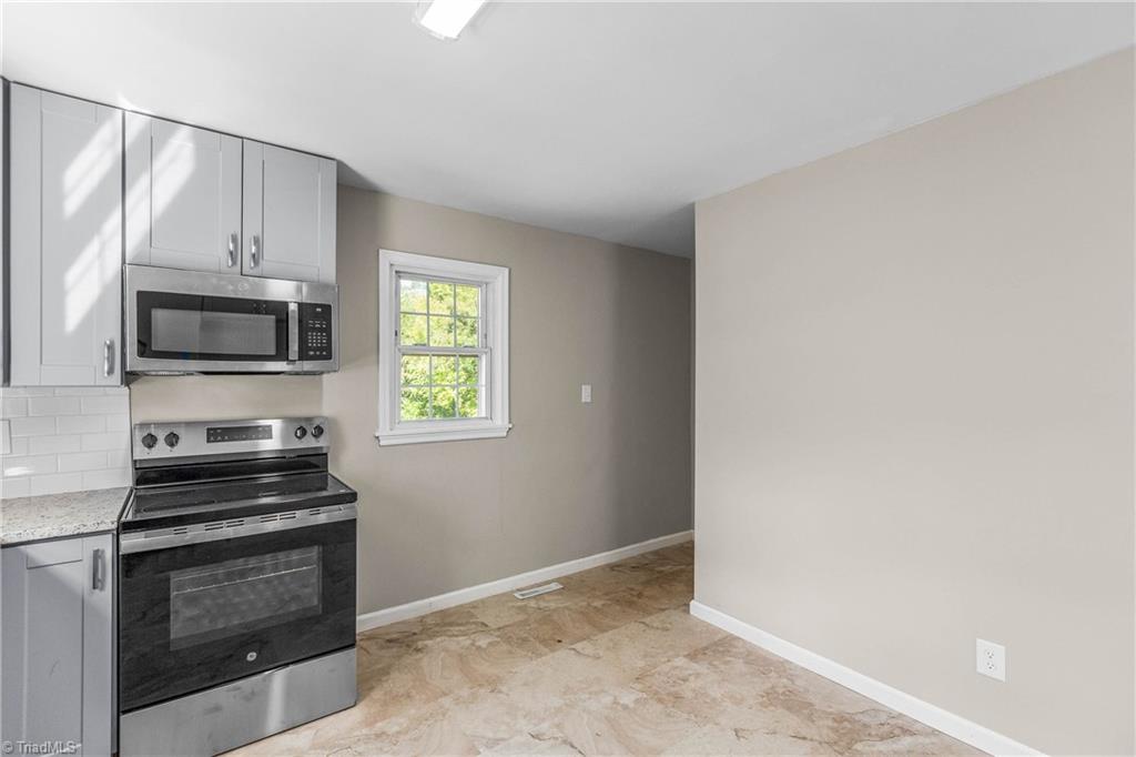 532 Cedar Mountain Road Mayodan, NC 27027 - Photo 7 of 22