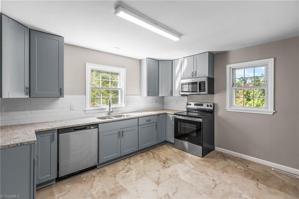 532 Cedar Mountain Road Mayodan, NC 27027 - Photo 9 of 22