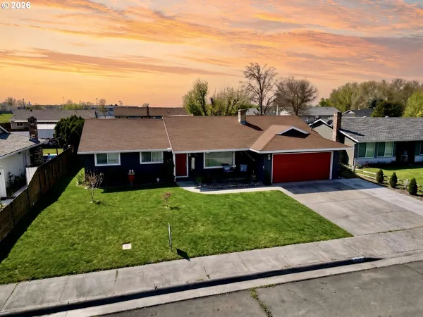 $345,000 | 825 West Division Avenue, Hermiston, OR 97838