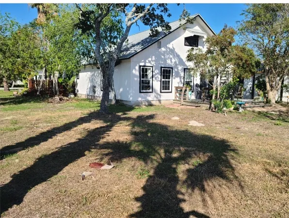 $335,000 | 297 Sherwood Drive, Rockport, TX 78382
