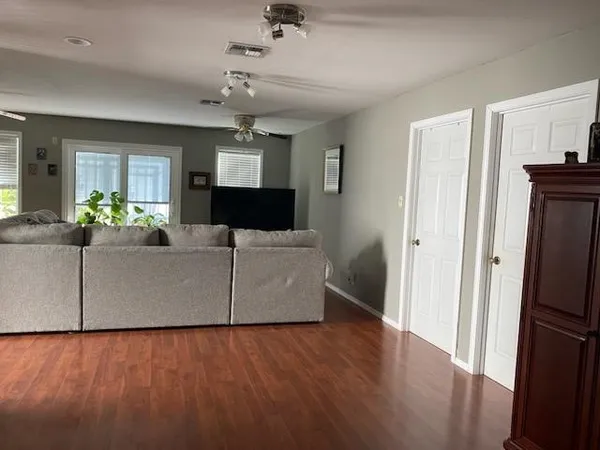 $335,000 | 297 Sherwood Drive, Rockport, TX 78382