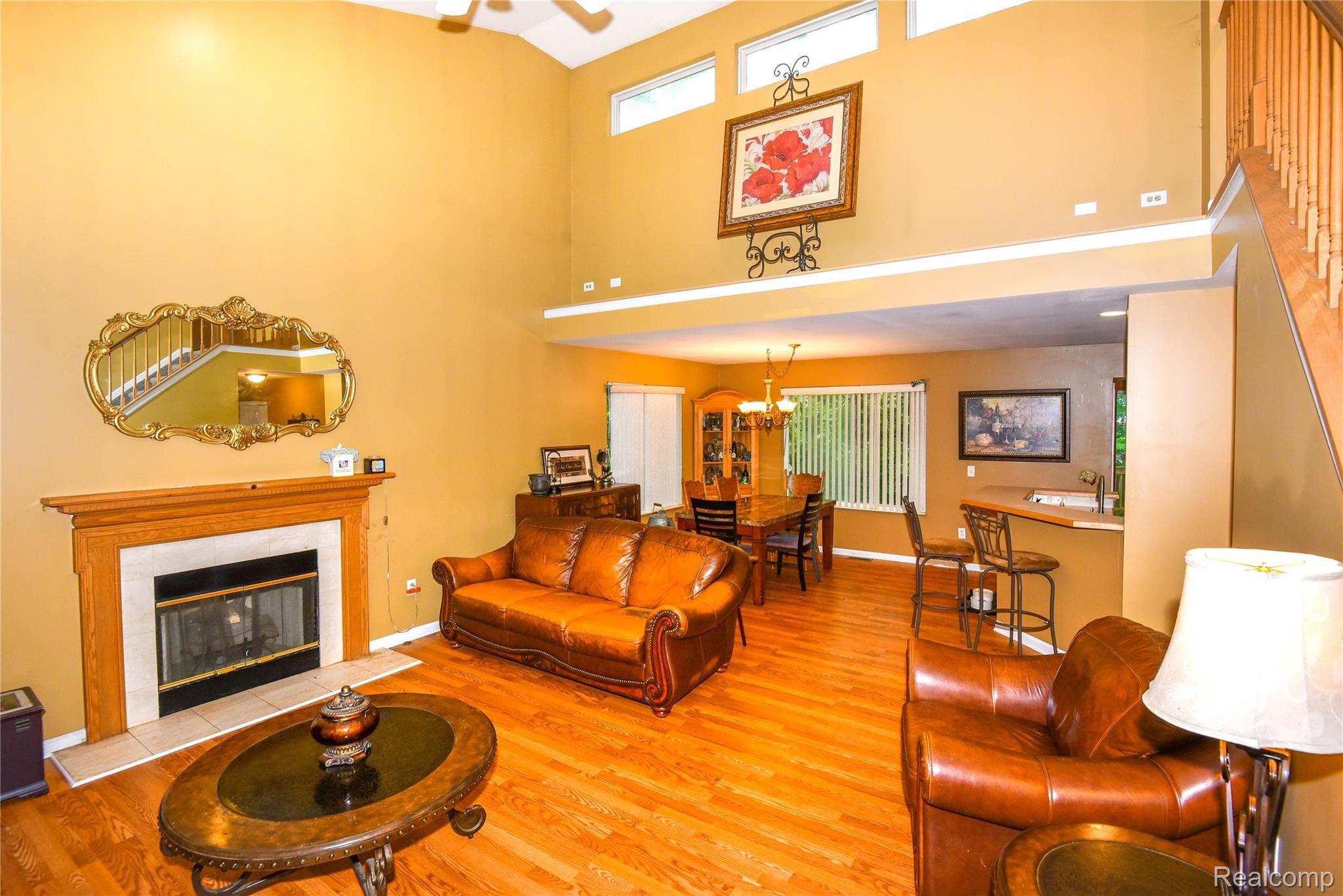 493 Pine Tree Road Lake Orion, MI 48362 - Photo 9 of 63 20210625-WES_2244.jpg