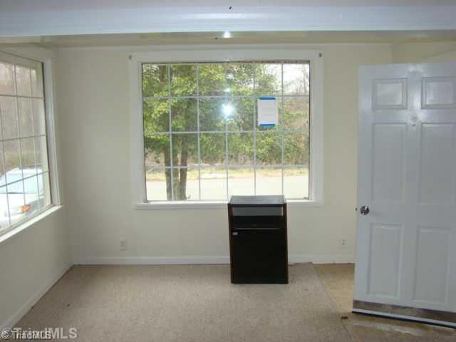 8020 Glade Street Rural Hall, NC 27045 - Photo 2 of 2 Living Room.