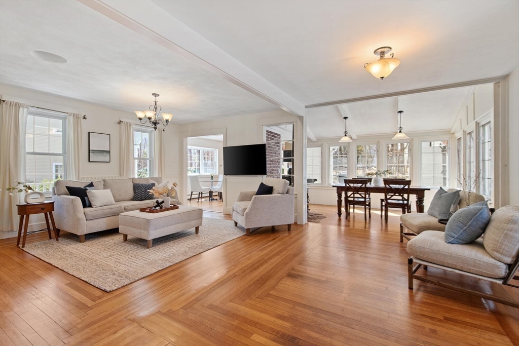 20 Prospect Street Reading, MA 01867 - Photo 6 of 25