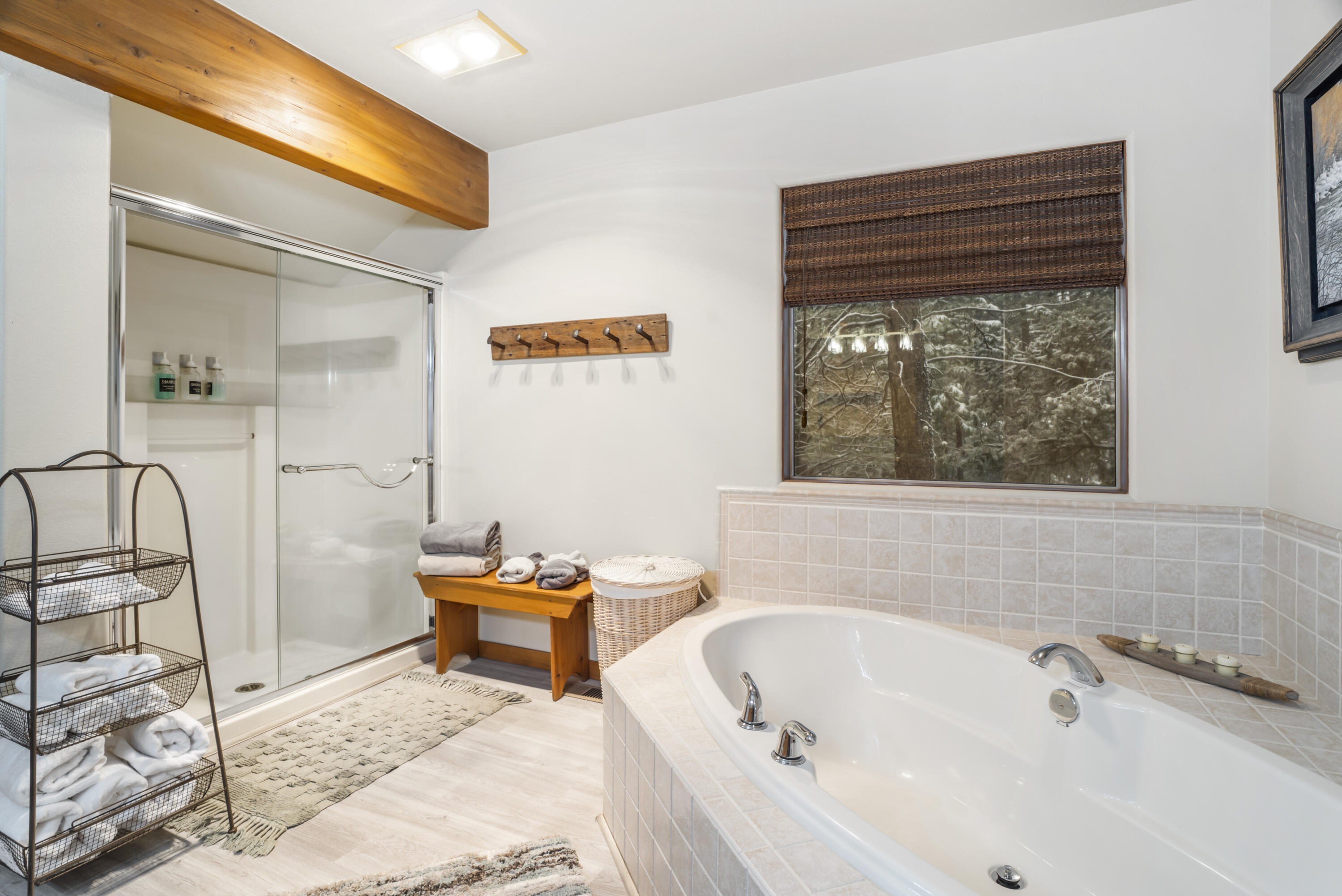 56065 Snow Goose Road Bend, OR 97707 - Photo 22 of 65 Spa-like bath upstairs with jetted tub