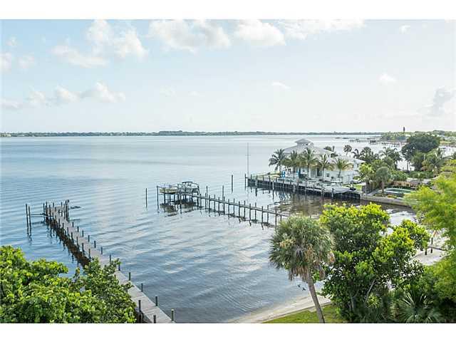 1041 Southeast Riverside Drive Stuart, FL 34996 - Photo 22 of 25 Gallery Image 22