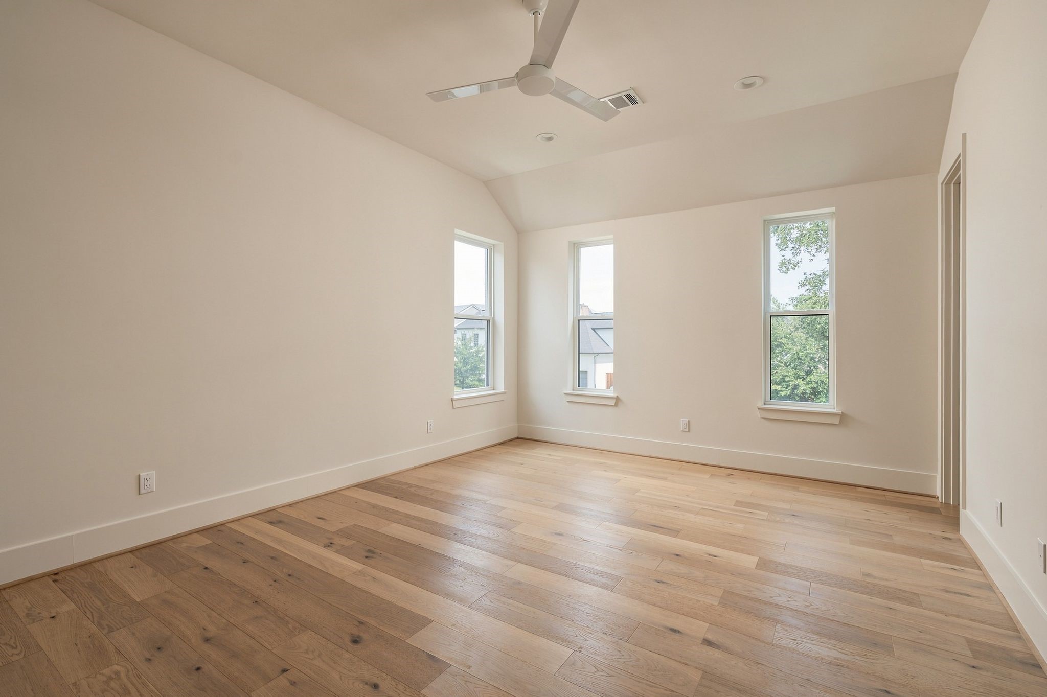 1525 Ronson Road Houston, TX 77055 - Photo 27 of 31 Gallery Image 27
