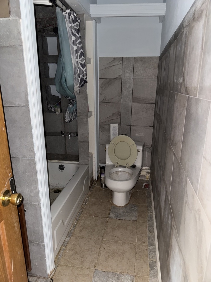 3033 Chicago Road South Chicago Heights, IL 60411 - Photo 20 of 42