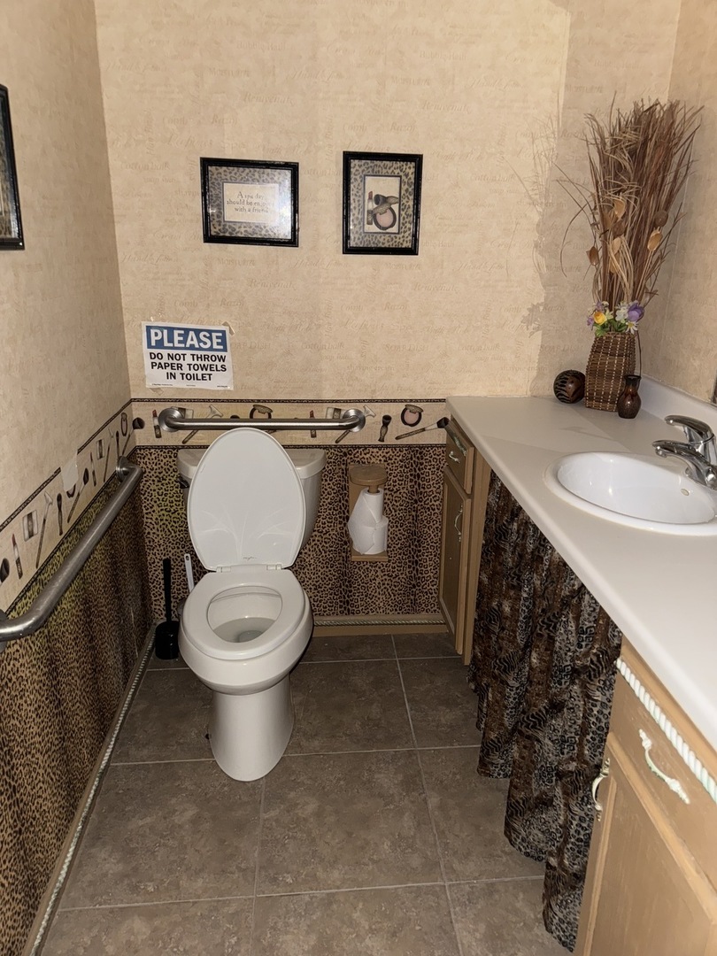 3033 Chicago Road South Chicago Heights, IL 60411 - Photo 33 of 42