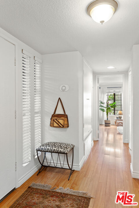 231 Bethany Road, Unit 202 Burbank, CA 91504 - Photo 11 of 23 Gallery Image 11