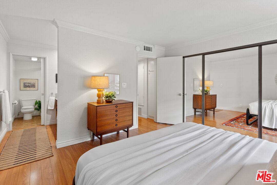 231 Bethany Road, Unit 202 Burbank, CA 91504 - Photo 15 of 23 Gallery Image 15