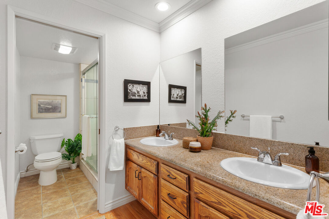 231 Bethany Road, Unit 202 Burbank, CA 91504 - Photo 16 of 23 Gallery Image 16