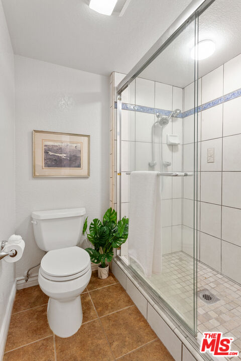231 Bethany Road, Unit 202 Burbank, CA 91504 - Photo 17 of 23 Gallery Image 17