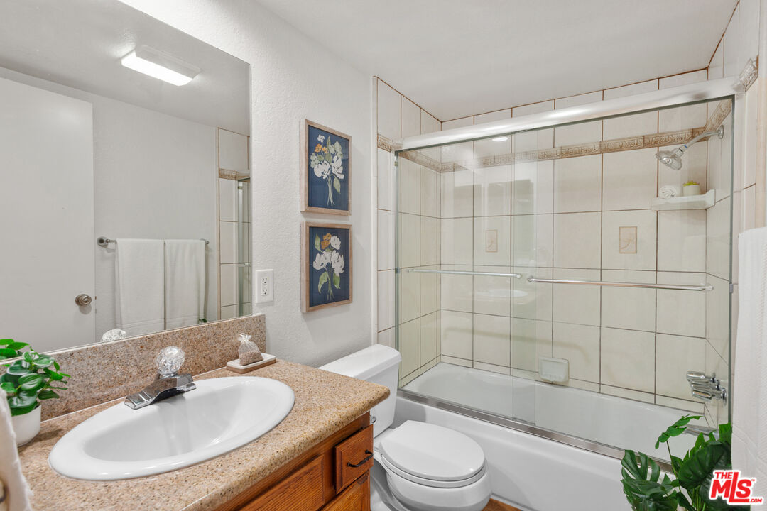 231 Bethany Road, Unit 202 Burbank, CA 91504 - Photo 20 of 23 Gallery Image 20