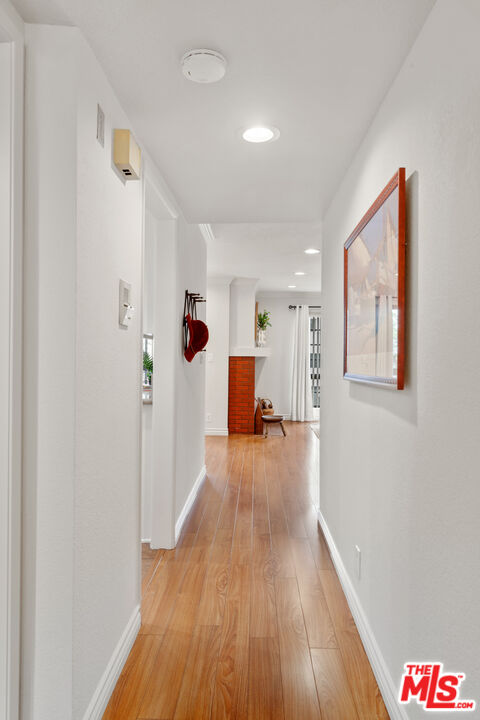 231 Bethany Road, Unit 202 Burbank, CA 91504 - Photo 10 of 23 Gallery Image 10