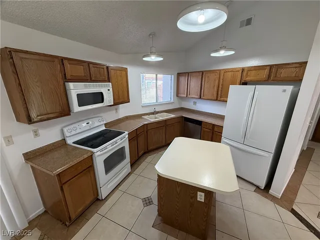 $1,850 | 6661 West Telegraph Road, Las Vegas, NV 89108