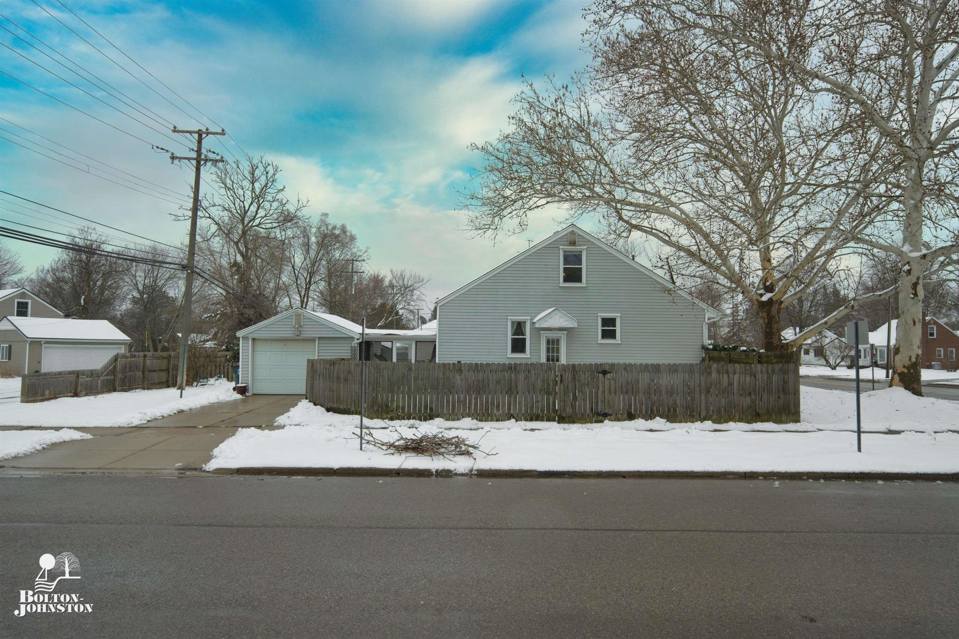 2946 Crooks Road Royal Oak, MI 48073 - Photo 29 of 29 50103861-28.JPG