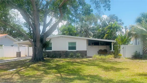 $350,000 | 4201 Des Moines Street Northeast, St. Petersburg, FL 33703