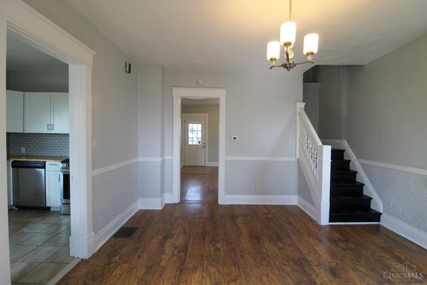3135 Mapleleaf Avenue Cincinnati, OH 45213 - Photo 14 of 31