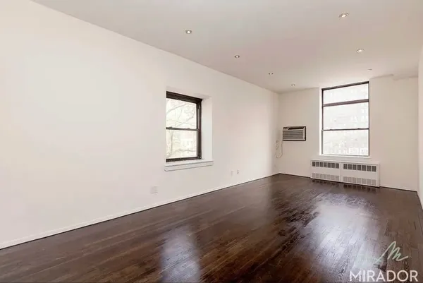 $3,700 | 304 East 20th Street, Unit 2G | Gramercy