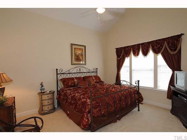 2306 Dunlin Lane Raleigh, NC 27614 - Photo 3 of 12 Large first floor master with cathedral ceilings.