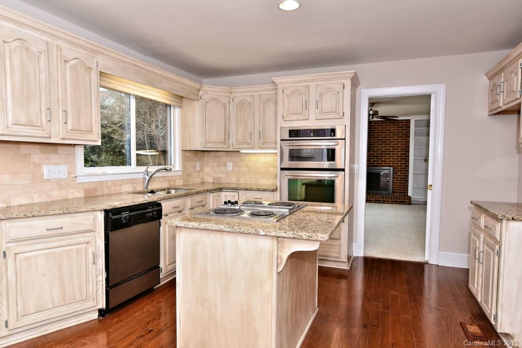 6323 Boykin Spaniel Road Charlotte, NC 28277 - Photo 4 of 24