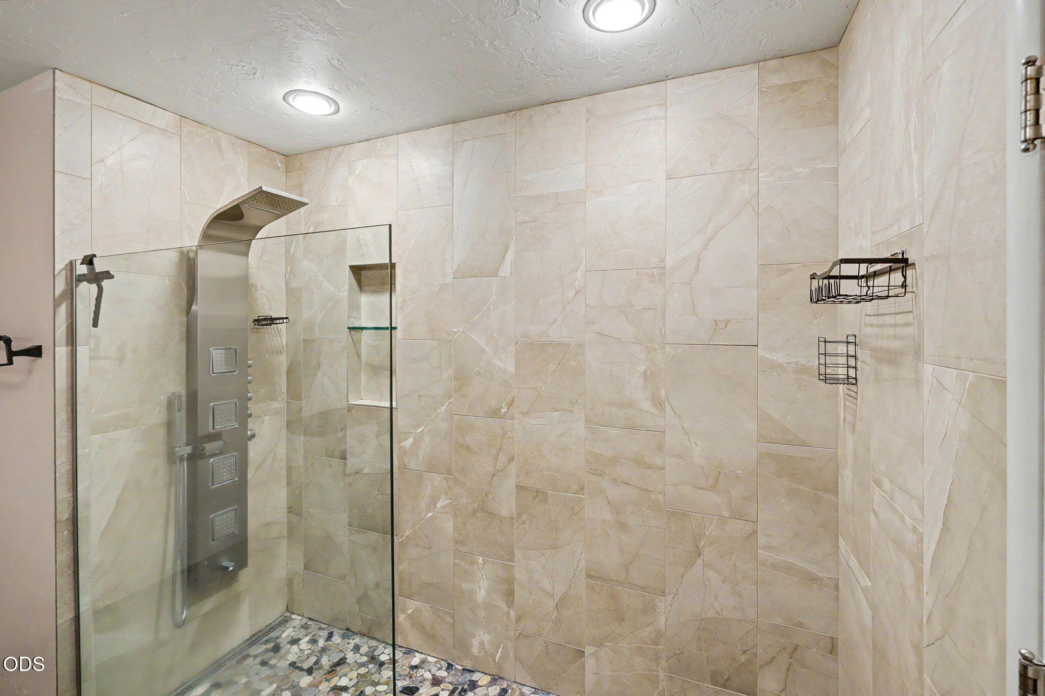 2639 Hillcrest Road Medford, OR 97504 - Photo 20 of 44