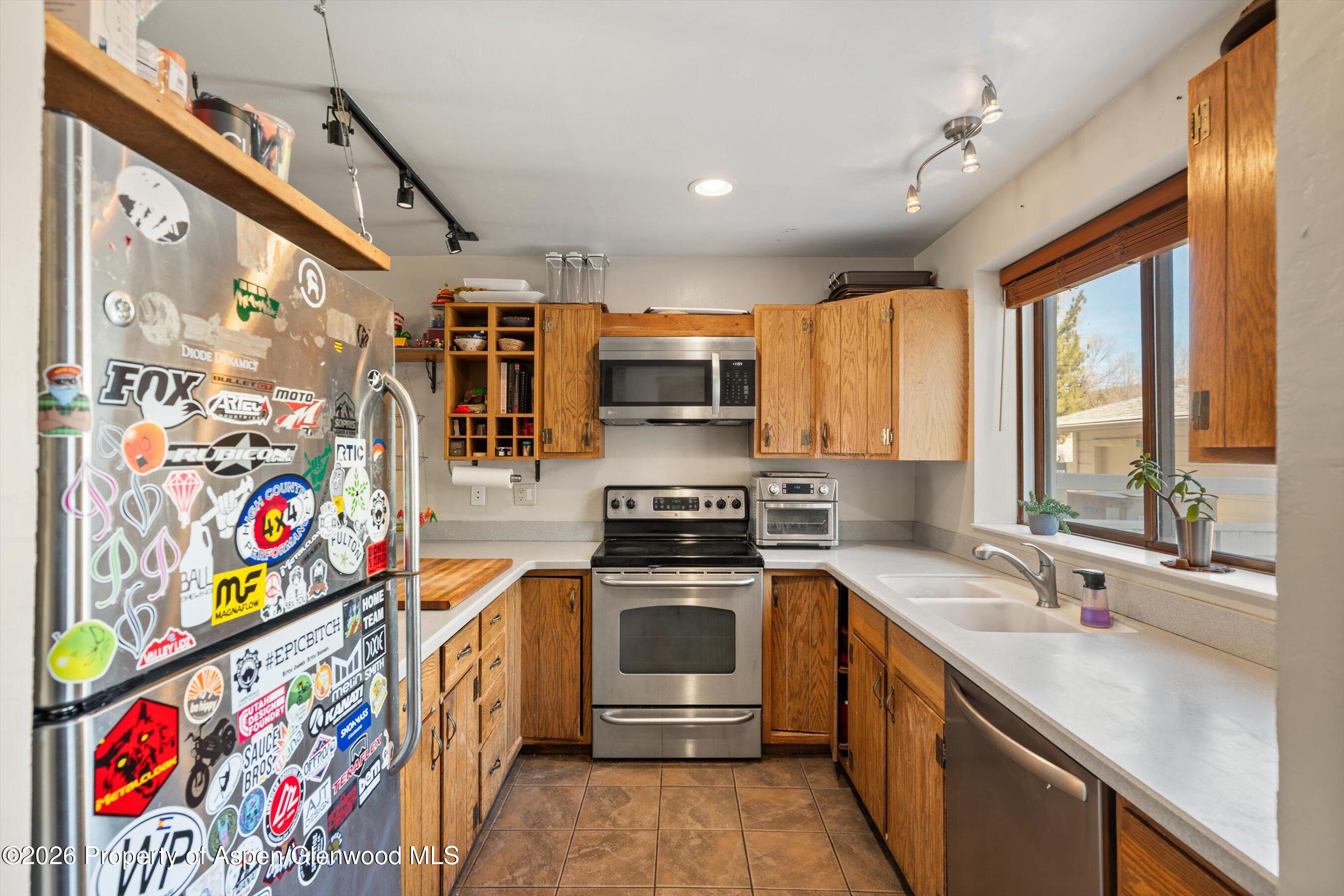 1603 Defiance Drive Carbondale, CO 81623 - Photo 5 of 26 12-1603DefianceDr_26011412