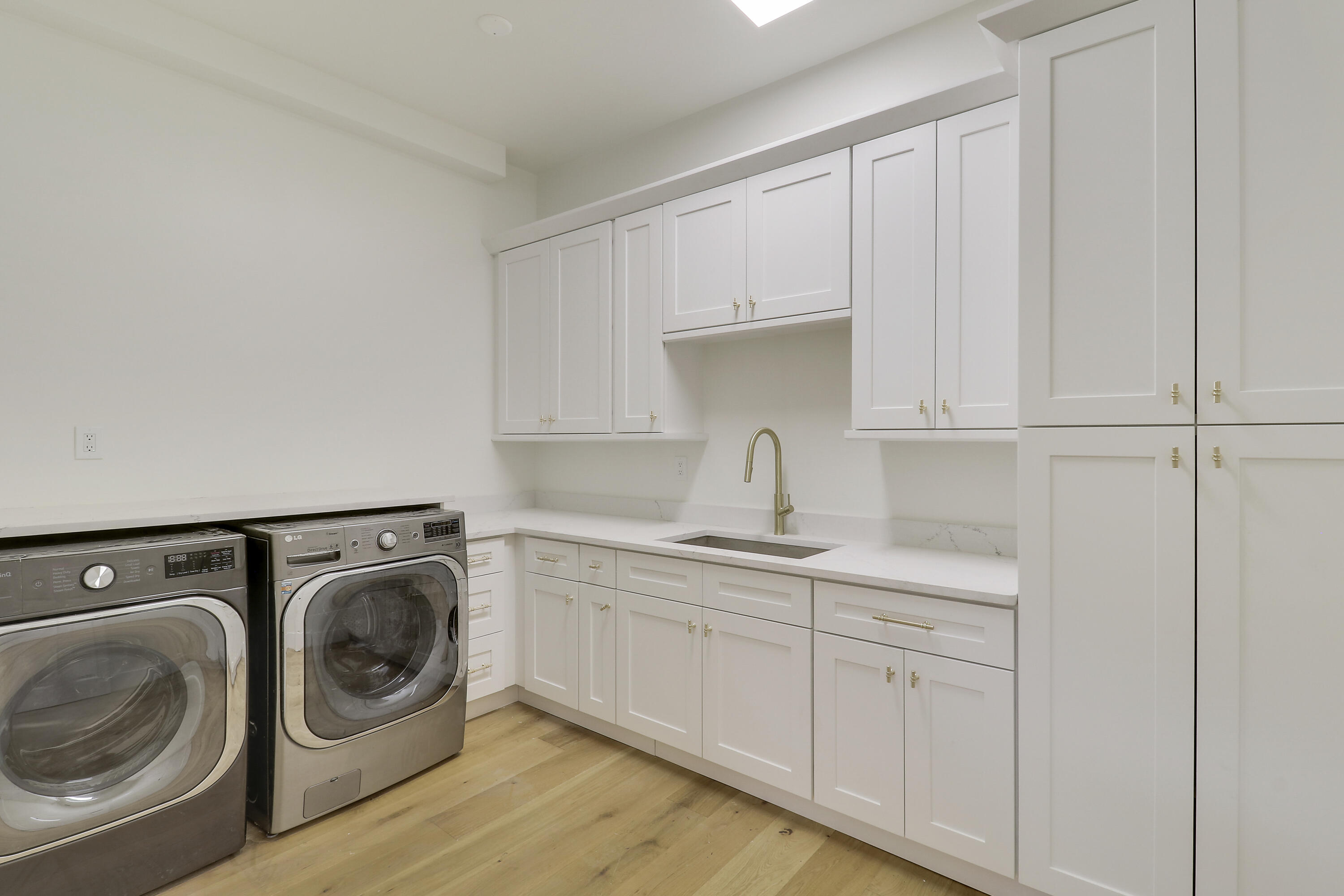 142 Segovia Way Jupiter, FL 33458 - Photo 25 of 52 Laundry